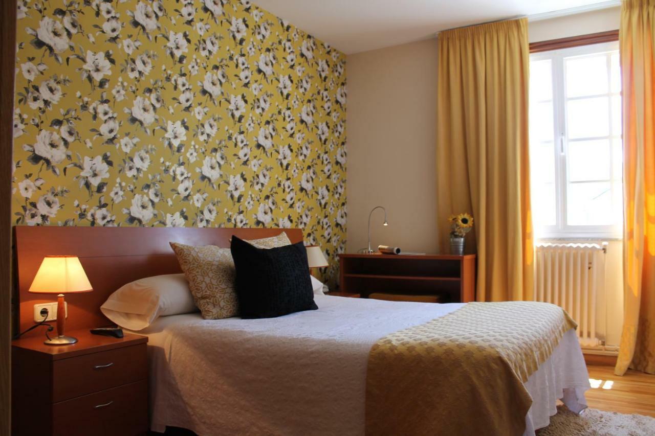 Hotel Montero Mondoñedo Buitenkant foto